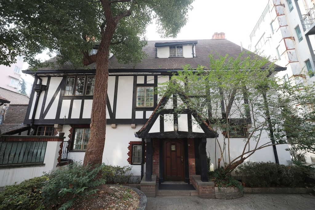 В чем секрет архитектуры дома Ласло Худьеца на улице Паньюйлу?