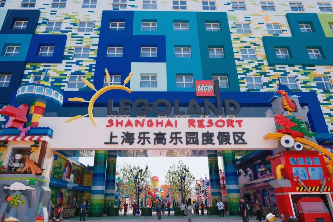 Обратный отсчет до открытия Шанхайского курорта LEGOLAND!