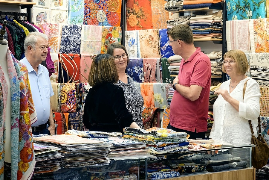 Южный Бунд в Шанхае: рынок для пошива одежды на заказ