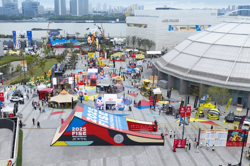 Турне FISE Shanghai: более 700 спортсменов боролись за титулы на берегу реки Хуанпу