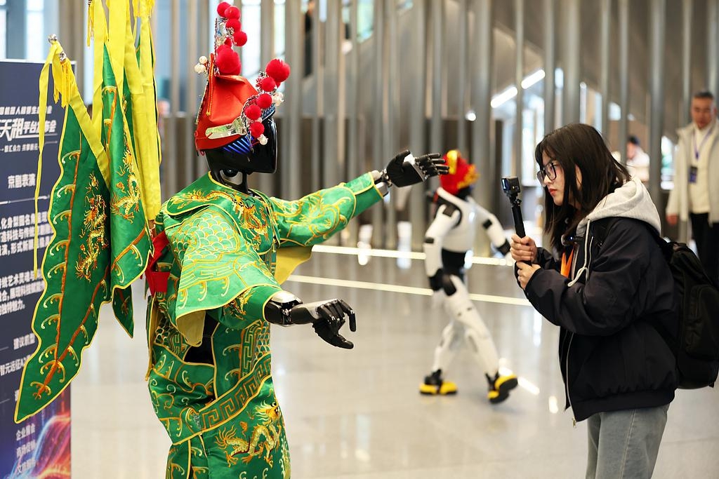 Шанхай лидирует в стране по совокупному уровню научно-технических инноваций