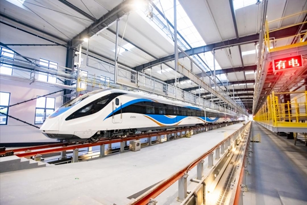 Успешно завершилось испытание ускорения поезда на линии аэропорта Шанхая 