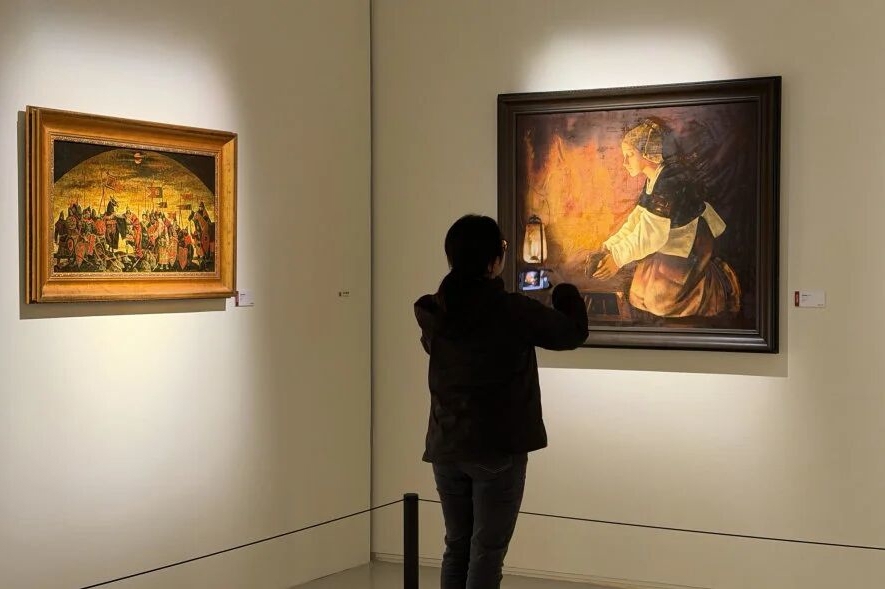 В Художественном музее шанхайского стиля открылась выставка «Бессмертный дух. Современный российский реализм»