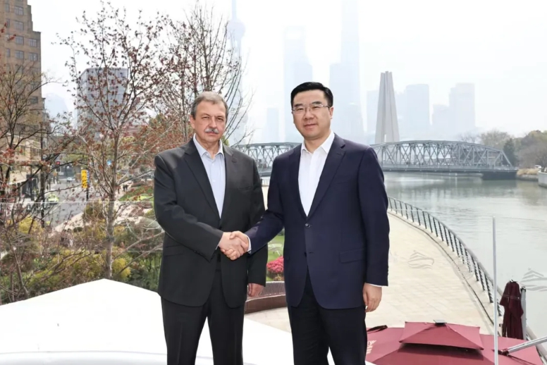 В Хункоу состоялась встреча с Генеральным консулом России в Шанхае Дмитрием Лукьянцевым